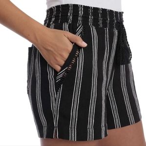Briggs Ladies' Linen Blend Pull-On Short Striped Black & White Size Large NWT
